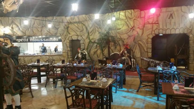 Decors pour un restaurant familial sur le thme de la piraterie, Lescar2015