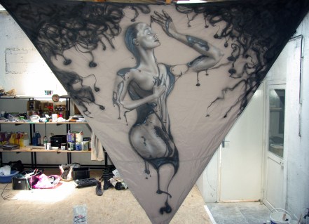 essence de femme n°2 , encre d'imprimerie sur voile delta d'ombrage synthétique,3/3/3m,2014