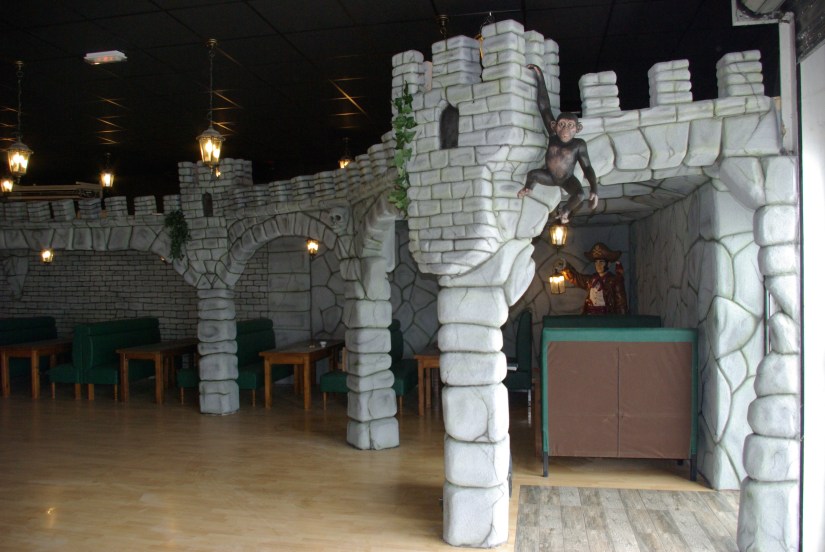 Decors pour un restaurant familial sur le thme de la piraterie, Lescar2015