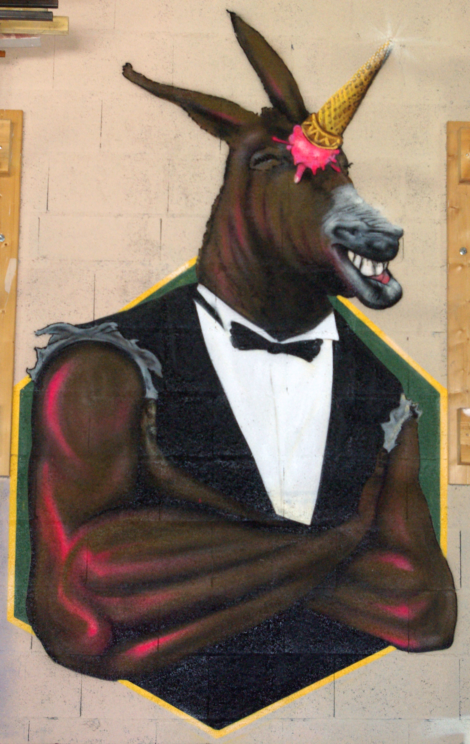 ane licorne, peinture aérosols , 3/2m, 2016